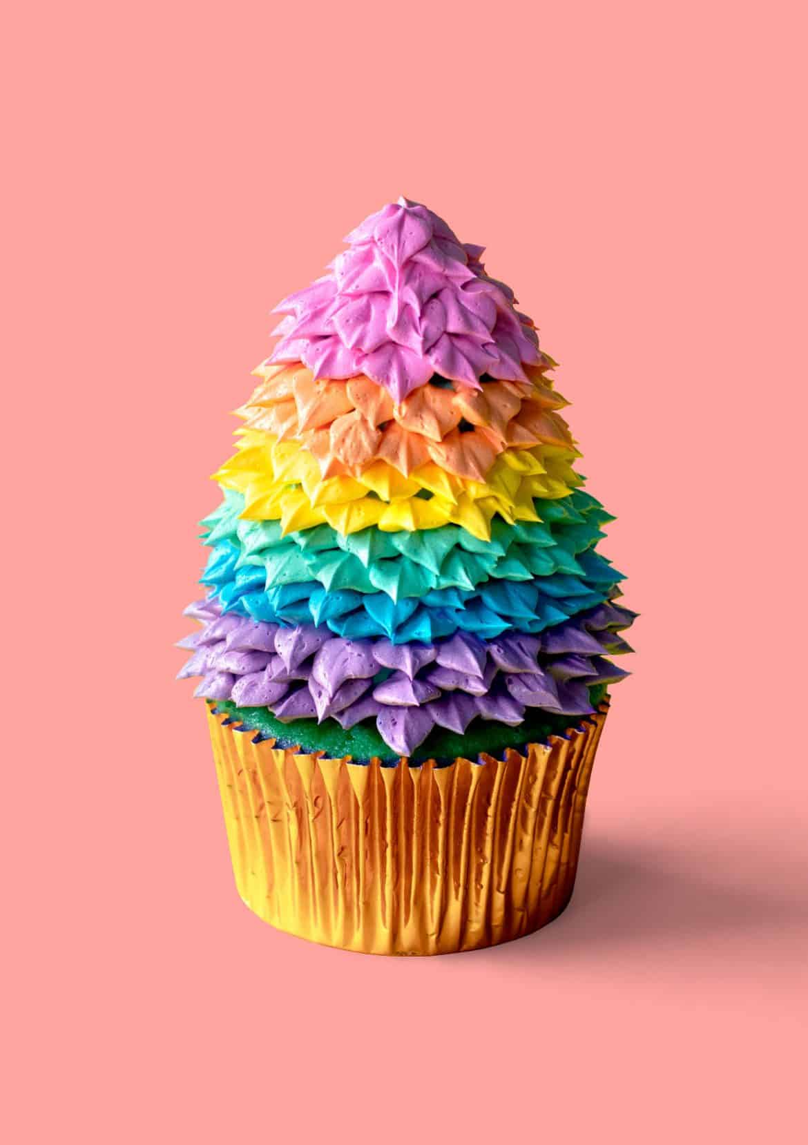 Happy Holigay Cupcakes
