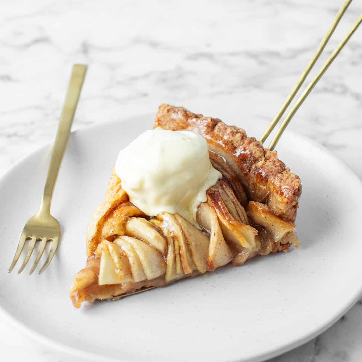 No-Fuss-Apple-Tart - Thumbnail 24