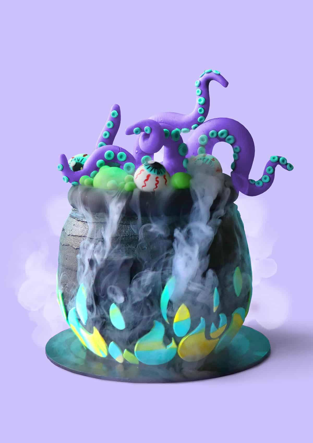 https://thescranline.com/wp-content/uploads/2021/09/Bubbling-Cauldron-Cake-01_1.jpg