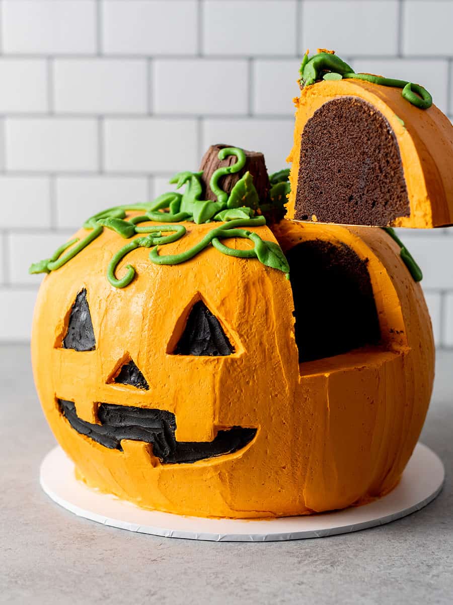 Halloween Non-Stick Pumpkin-Shaped Cake Pan, 11 x 10-Inch - Wilton