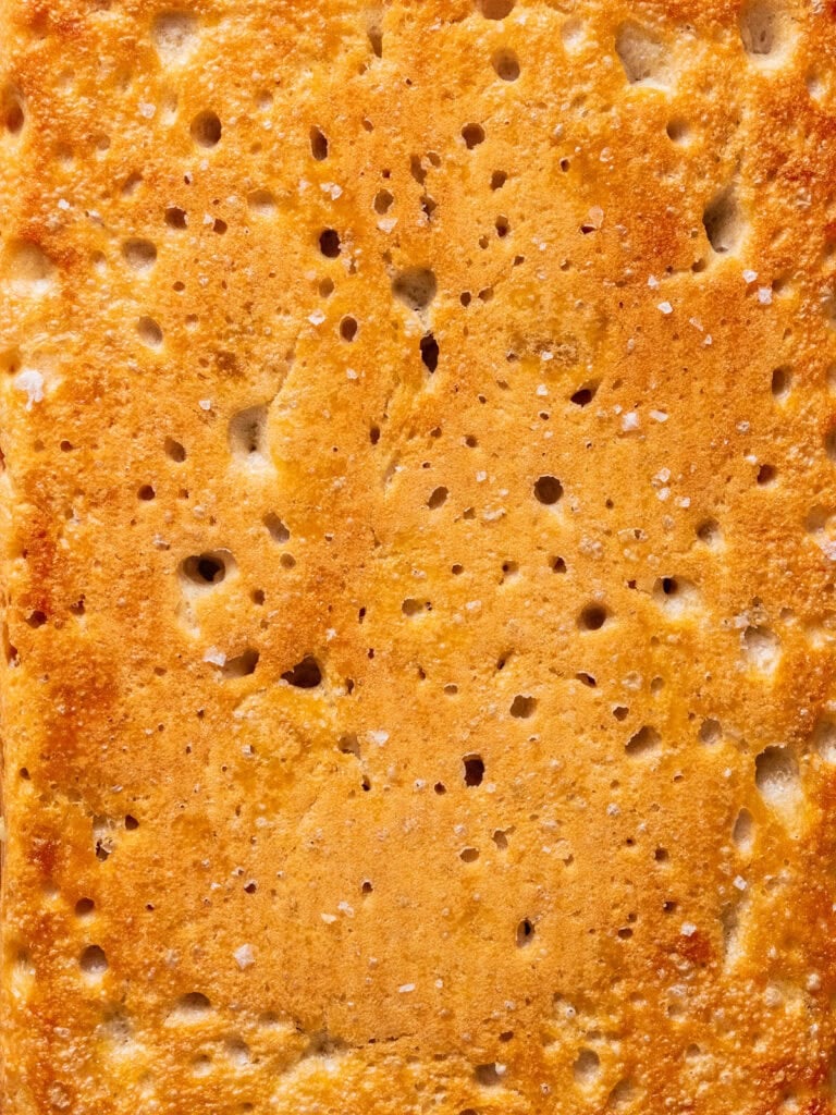 Showing how crispy and golden the bottom looks