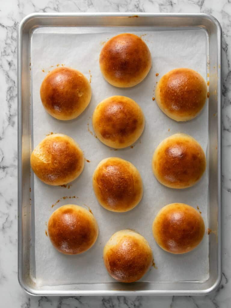 Showing what the baked buns look like